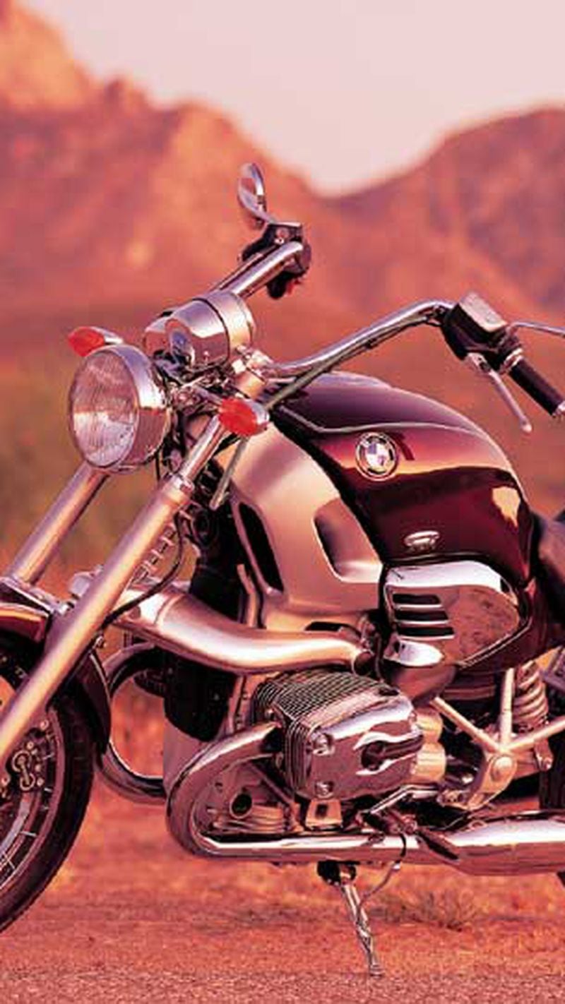 BMW R1200C Motorcycle: Boxer Rebellion | Motorcycle Cruiser