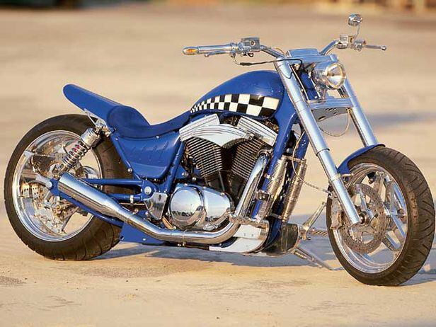 Japanese for Germans: A Suzuki Intruder 1400 EuroCustom Motorcycle